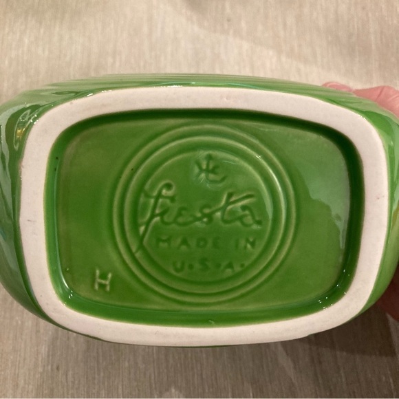 FIESTA Original Shamrock Green Small Disk Pitcher Vintage - Picture 8 of 9